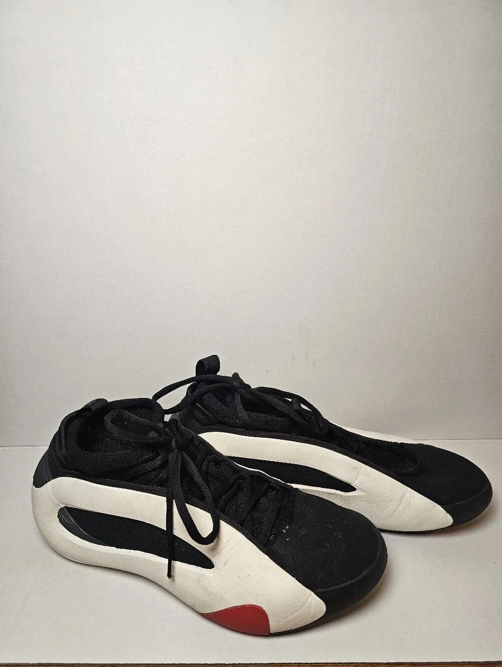 Adidas Harden Vol 8 Pioneer Men's Black and White Athletic Sneakers Size US 10.5